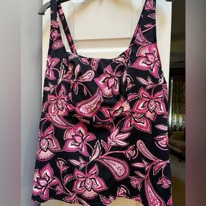 Square neck underwire tankini top